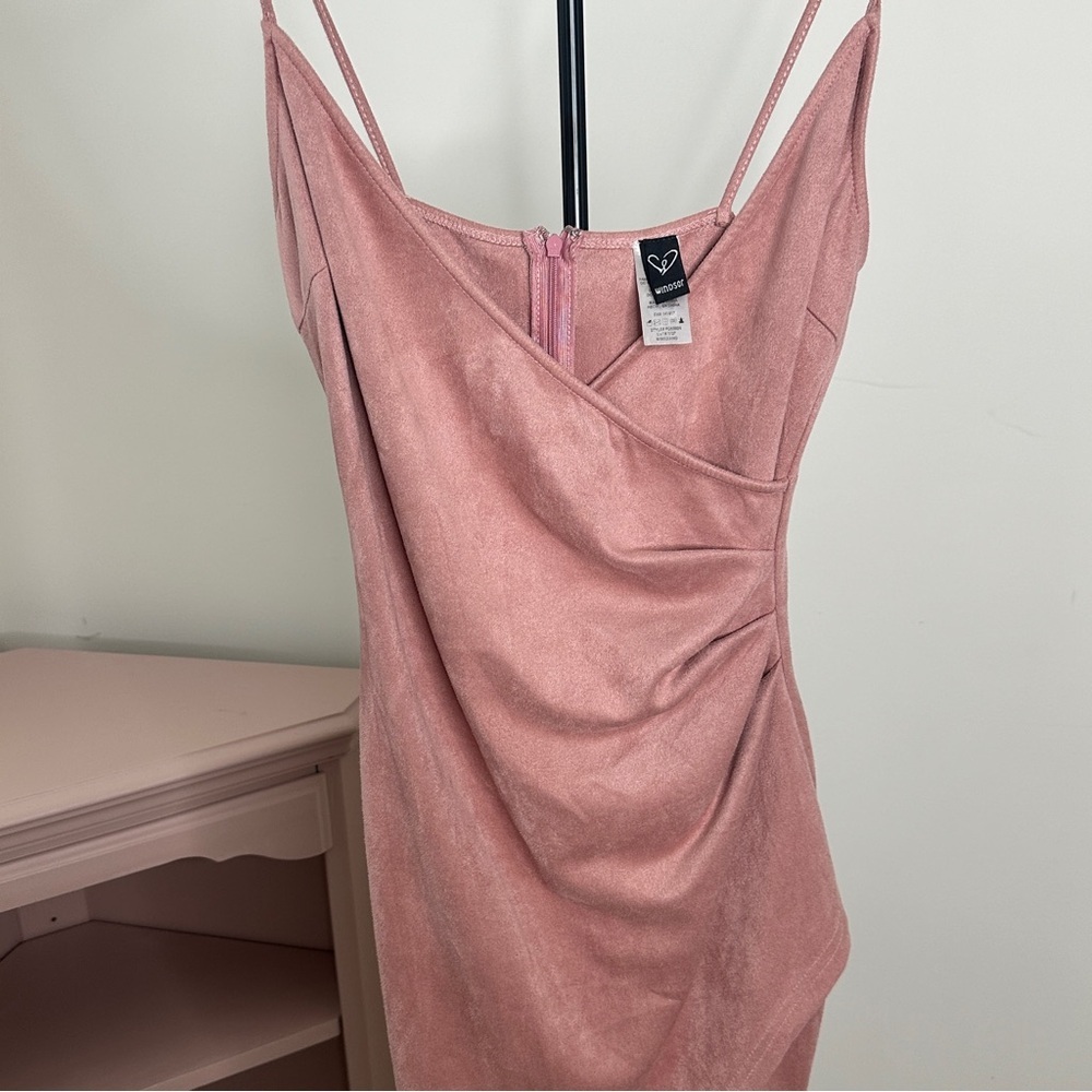 Windsor Dusty Rose Asymmetrical Mini Dress Medium - Picture 4 of 5